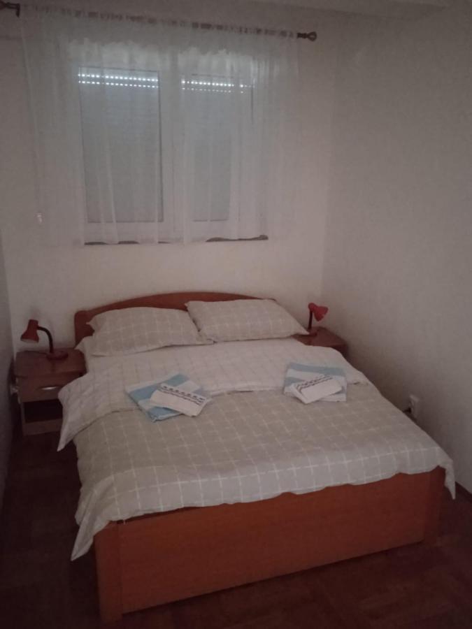 Apartment Luka With Balcony, Sea View And Free Parking Szybenik Zewnętrze zdjęcie