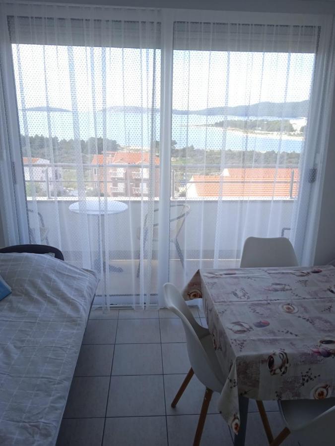 Apartment Luka With Balcony, Sea View And Free Parking Szybenik Zewnętrze zdjęcie