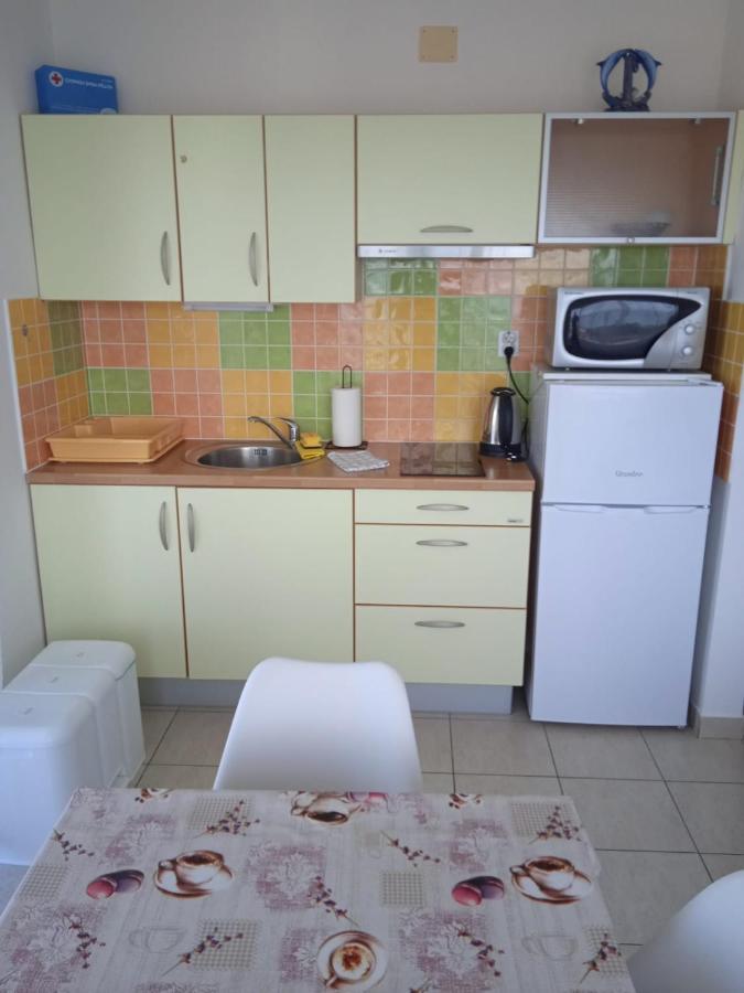Apartment Luka With Balcony, Sea View And Free Parking Szybenik Zewnętrze zdjęcie